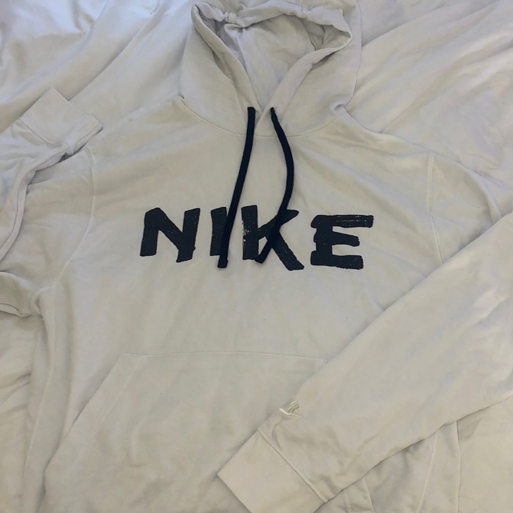 Men’s white Nike hoodie size L